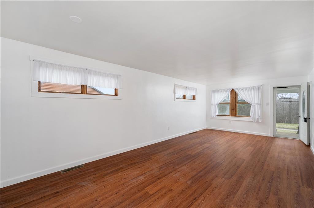 425 Chicora Road Butler, PA 16001 - Photo 5 of 29