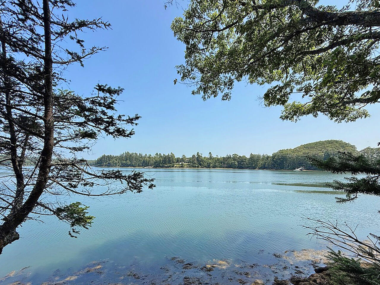 196 Pemaquid Harbor Road Bristol, ME 04558 - Photo 8 of 13 Waterfront