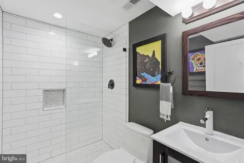 $1,099,000 | 445 Kenyon Street Northwest, Washington, DC 20010