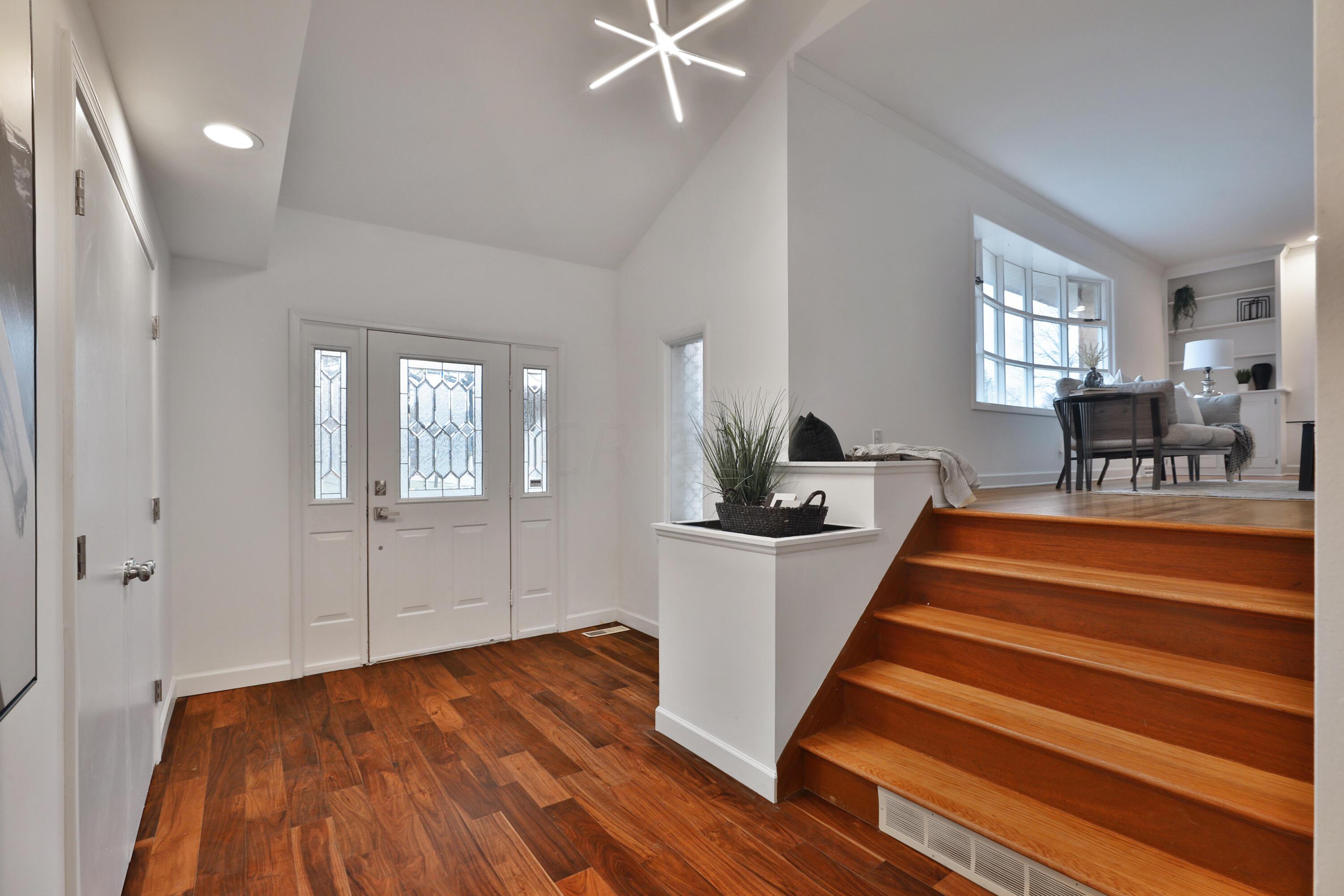 2217 Haverford Road Columbus, OH 43220 - Photo 4 of 50 2217-Haverford-06
