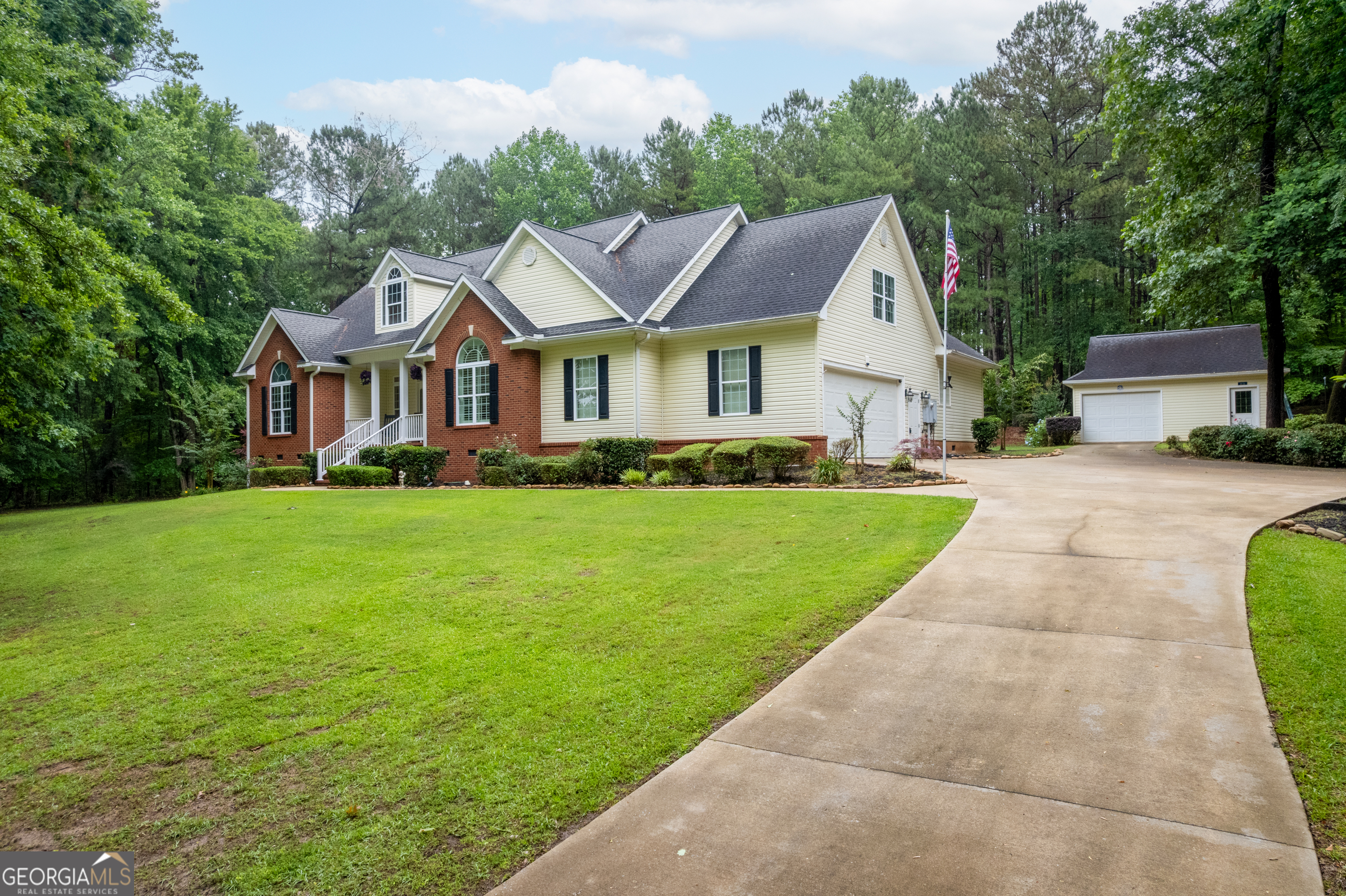 140 Honeysuckle Road Northwest Milledgeville, GA 31061 - Photo 3 of 42