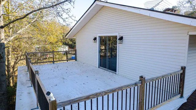 $269,000 | 381 Fountain Lake Drive, Eutawville, SC 29048