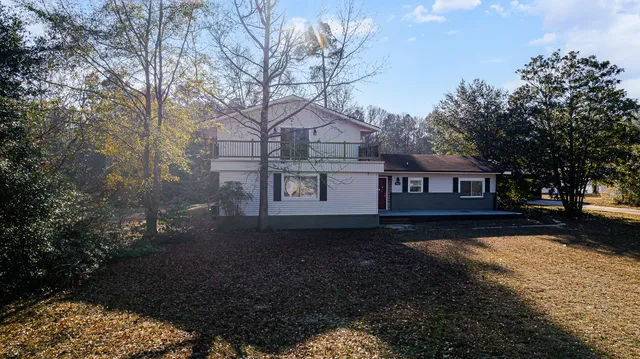 $269,000 | 381 Fountain Lake Drive, Eutawville, SC 29048