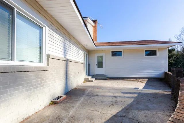 $269,000 | 381 Fountain Lake Drive, Eutawville, SC 29048