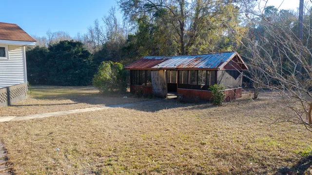 $269,000 | 381 Fountain Lake Drive, Eutawville, SC 29048