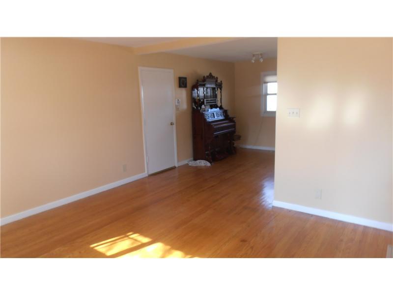 904 Bristol Road Indianapolis, IN 46280 - Photo 8 of 23 Gallery Image 8