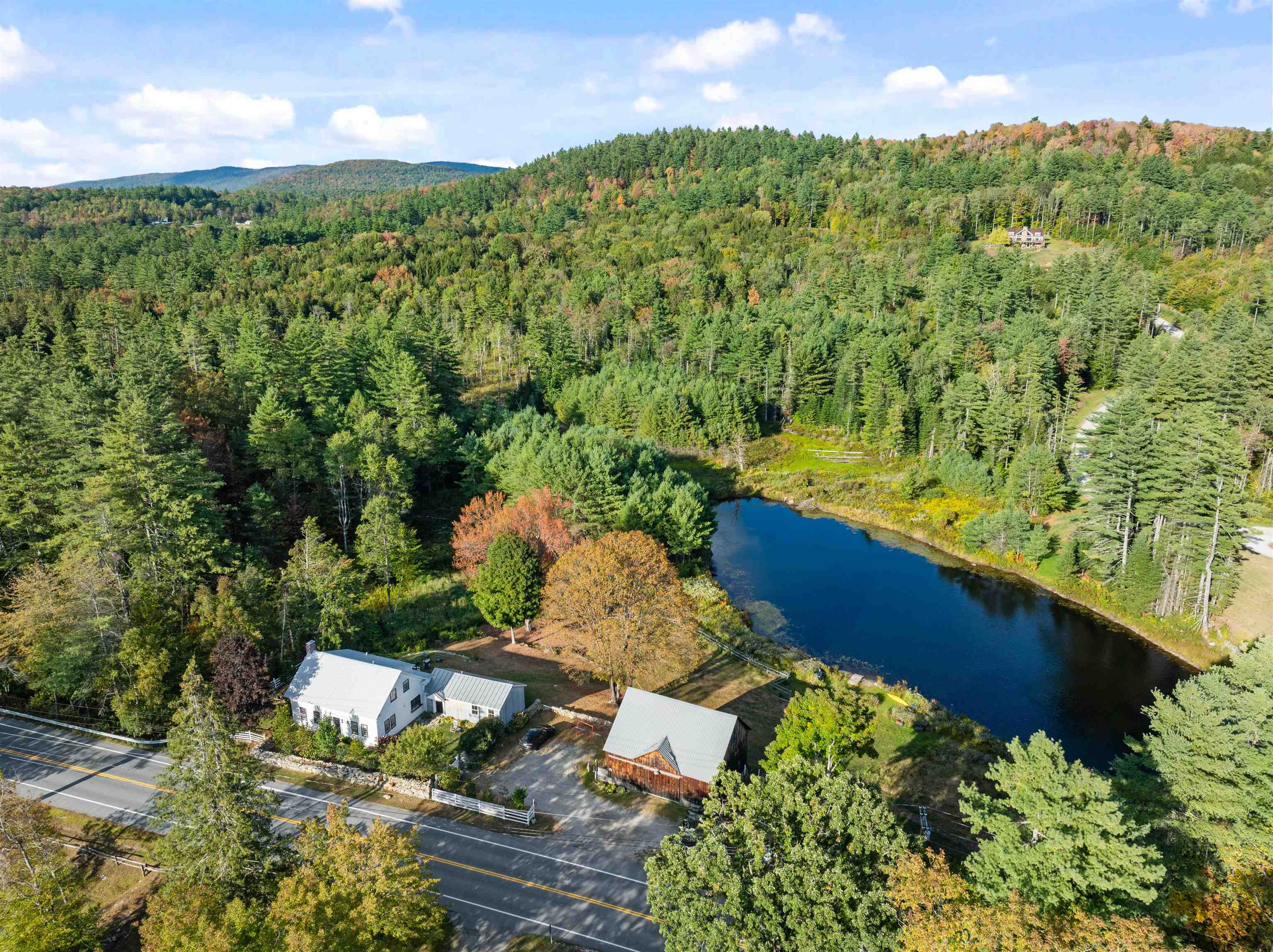 3715 Highway 11 Londonderry, VT 05148 - Photo 1 of 39