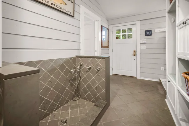 $1,075,000 | 3715 Highway 11, Londonderry, VT 05148