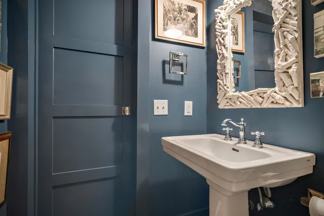 $1,075,000 | 3715 Highway 11, Londonderry, VT 05148