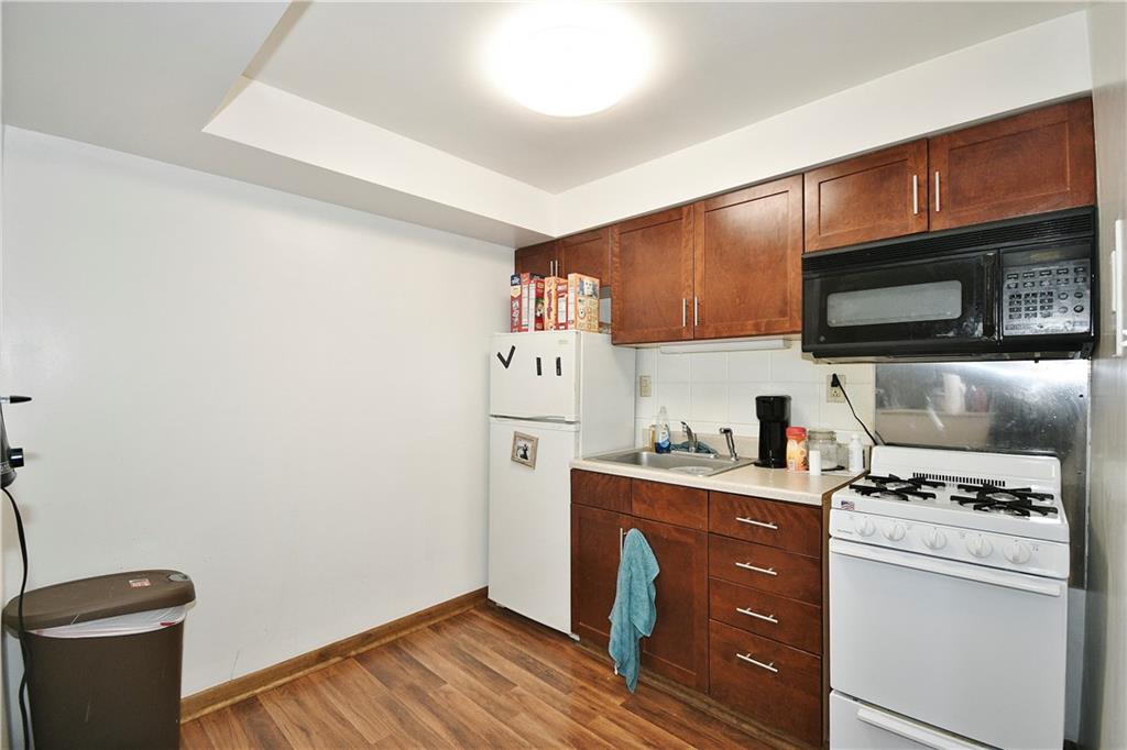 3521-3523 West Run Road Homestead, PA 15120 - Photo 41 of 46 3523 #6