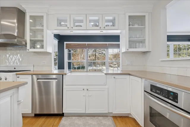 $1,275,000 | 450 West Tower Road, Barrington, IL 60010