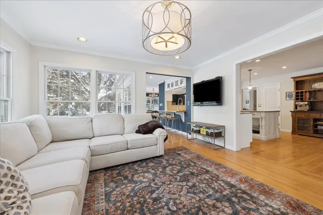 $1,275,000 | 450 West Tower Road, Barrington, IL 60010