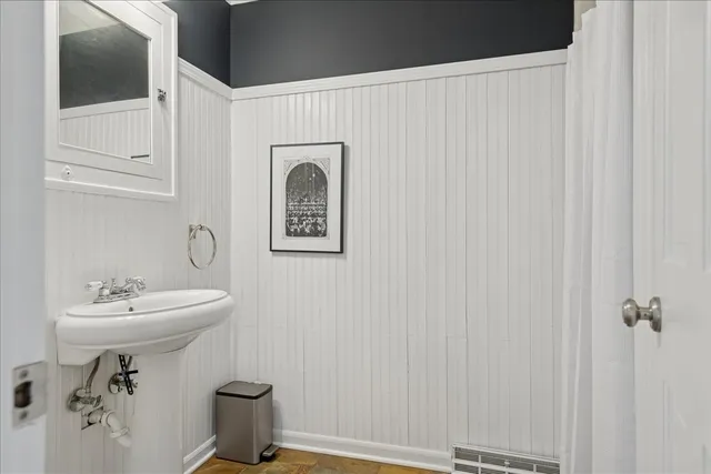 $1,275,000 | 450 West Tower Road, Barrington, IL 60010