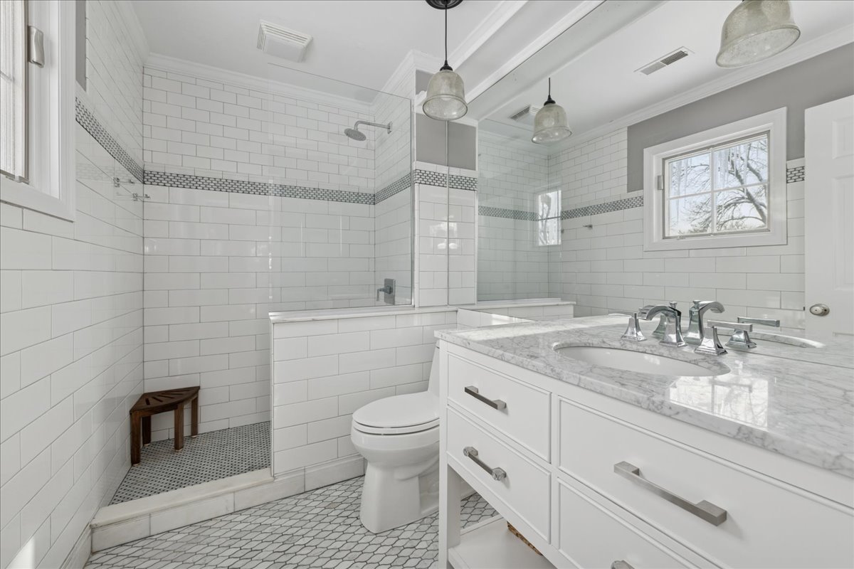 450 West Tower Road Barrington, IL 60010 - Photo 37 of 50 Gallery Image 37