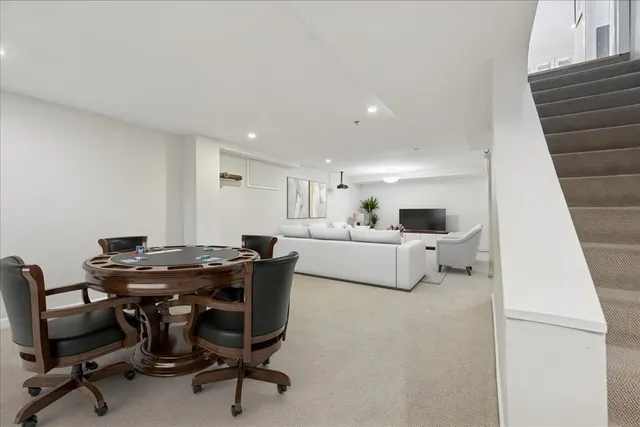 $1,275,000 | 450 West Tower Road, Barrington, IL 60010