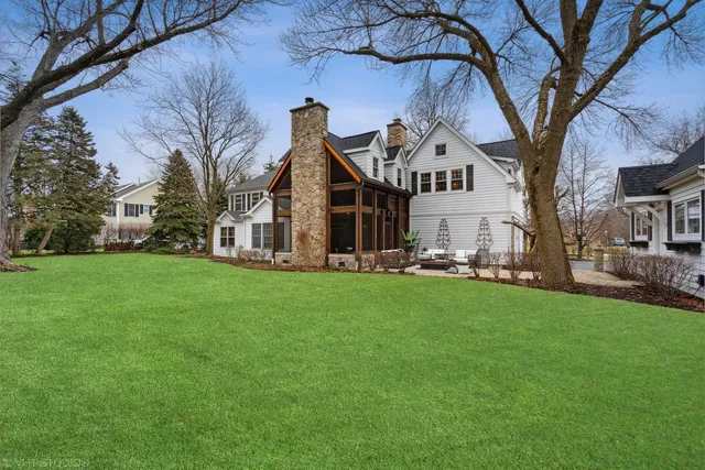 $1,275,000 | 450 West Tower Road, Barrington, IL 60010