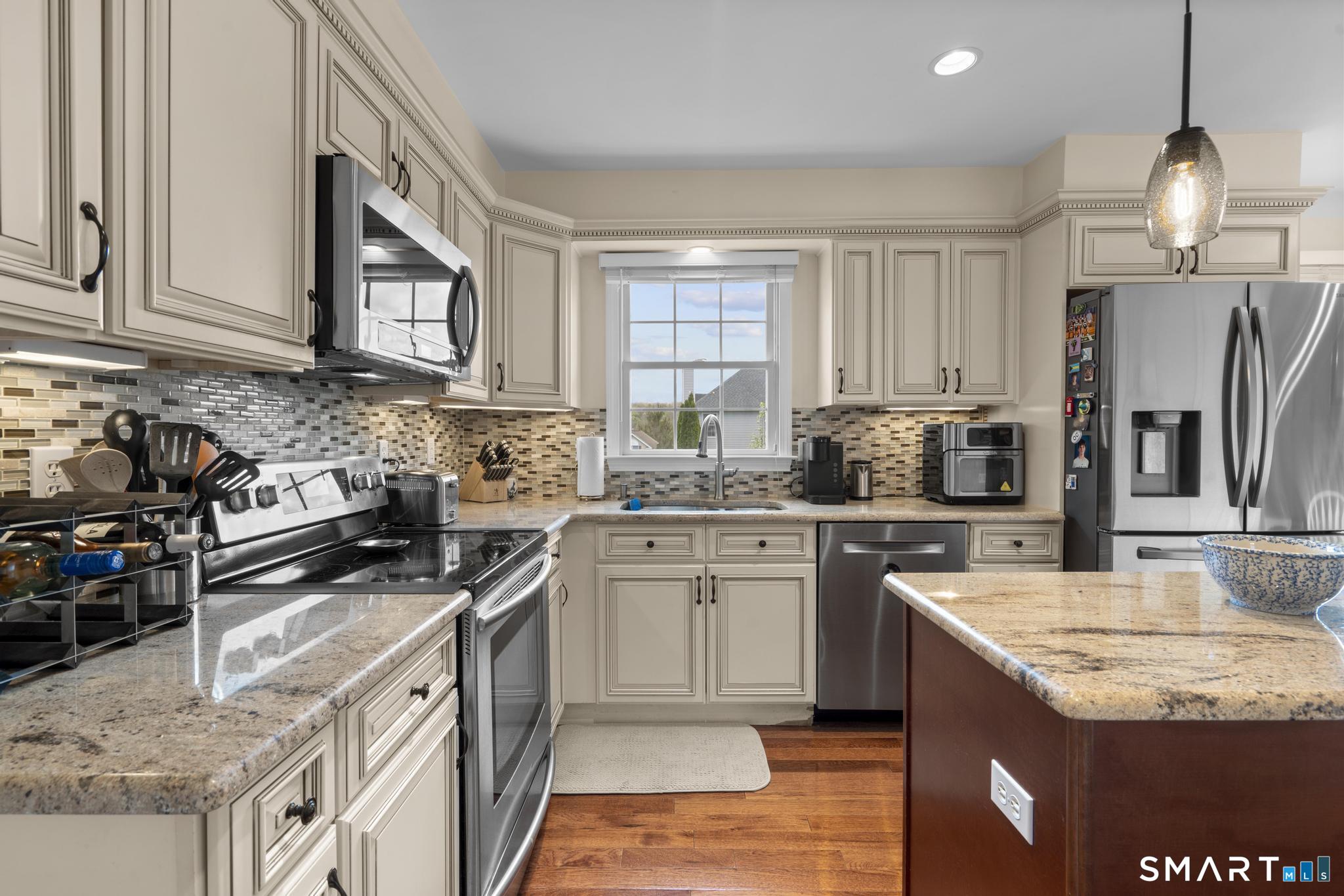 30 Reynolds Farm Road New Milford, CT 06776 - Photo 4 of 40