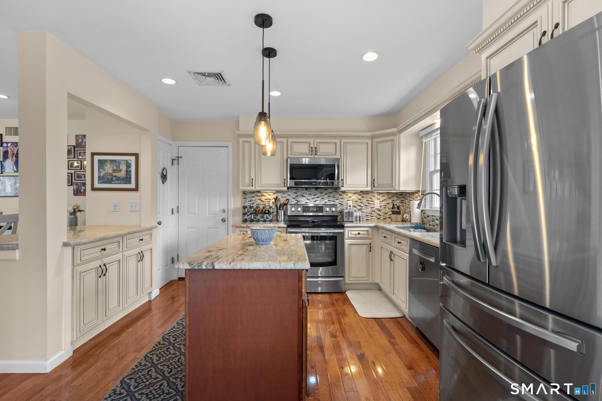 30 Reynolds Farm Road New Milford, CT 06776 - Photo 7 of 40