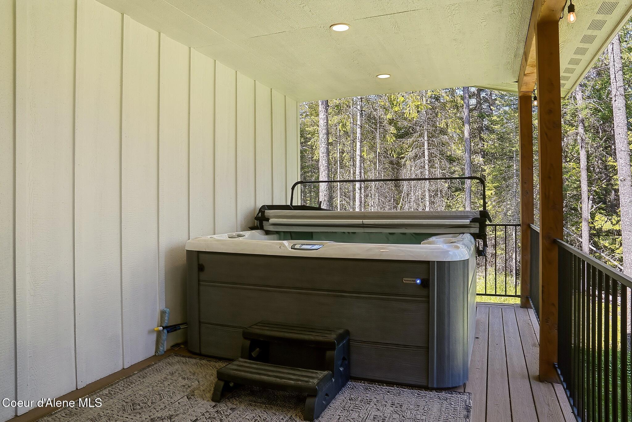 95 Klickitat Road Cocolalla, ID 83813 - Photo 52 of 66 Hot Tub