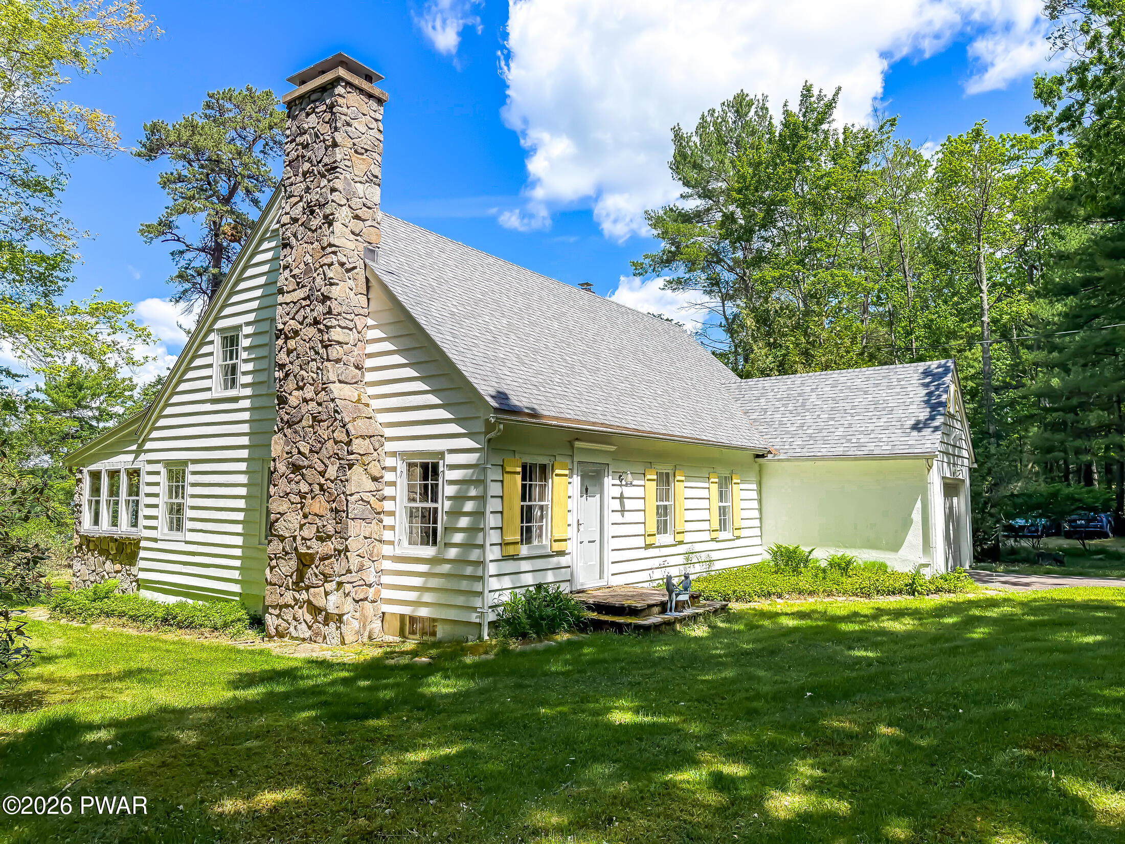 105 South Fairview Road Tafton, PA 18464 - Photo 4 of 62