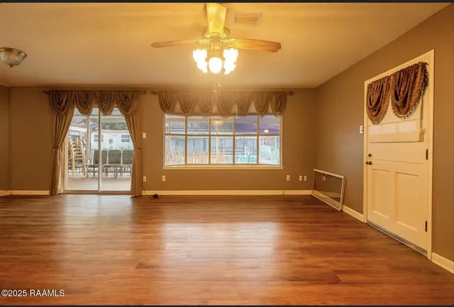 $1,450 | Undisclosed Address, Lafayette, LA 70503