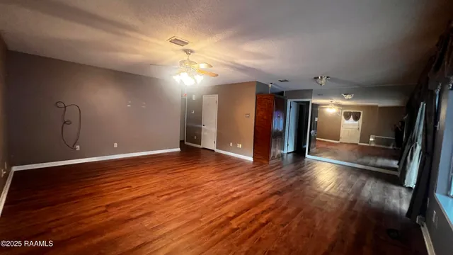 $1,450 | Undisclosed Address, Lafayette, LA 70503