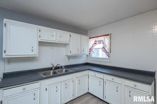 $79,000 | 1323 Fenley Avenue, Pekin, IL 61554