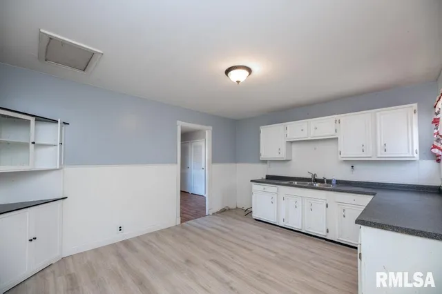 $79,000 | 1323 Fenley Avenue, Pekin, IL 61554