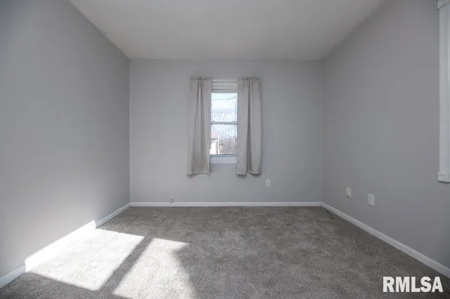 $79,000 | 1323 Fenley Avenue, Pekin, IL 61554