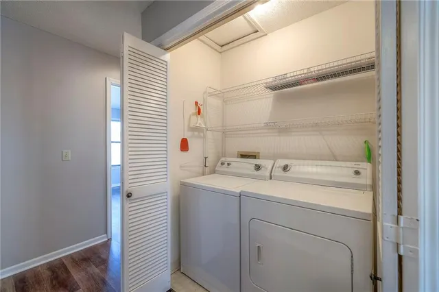 $190,000 | 8848 West 106th Street, Overland Park, KS 66212