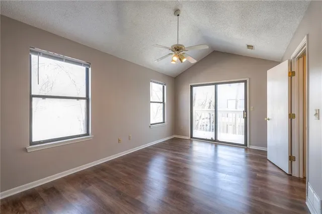 $190,000 | 8848 West 106th Street, Overland Park, KS 66212