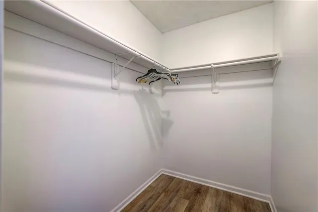 $190,000 | 8848 West 106th Street, Overland Park, KS 66212