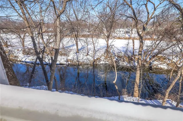 $190,000 | 8848 West 106th Street, Overland Park, KS 66212