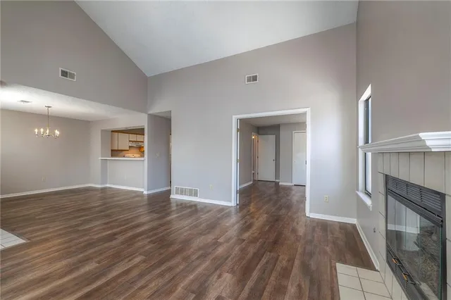 $190,000 | 8848 West 106th Street, Overland Park, KS 66212