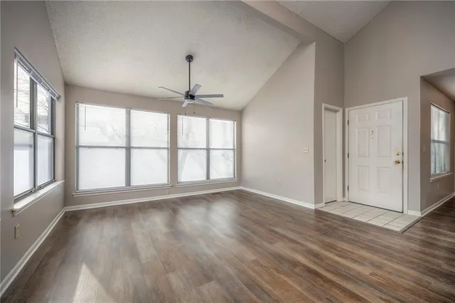 $190,000 | 8848 West 106th Street, Overland Park, KS 66212