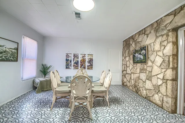 $532,000 | 6986 County Road 271, Mico, TX 78056