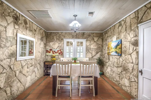 $532,000 | 6986 County Road 271, Mico, TX 78056