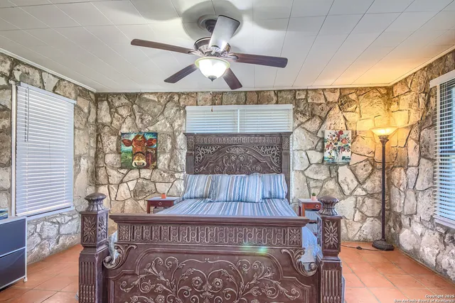 $532,000 | 6986 County Road 271, Mico, TX 78056