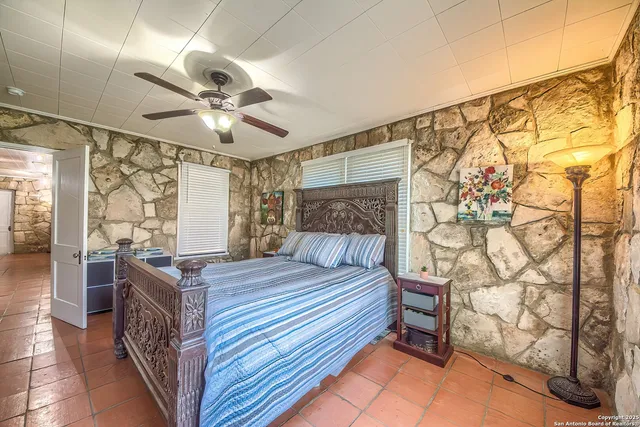 $532,000 | 6986 County Road 271, Mico, TX 78056