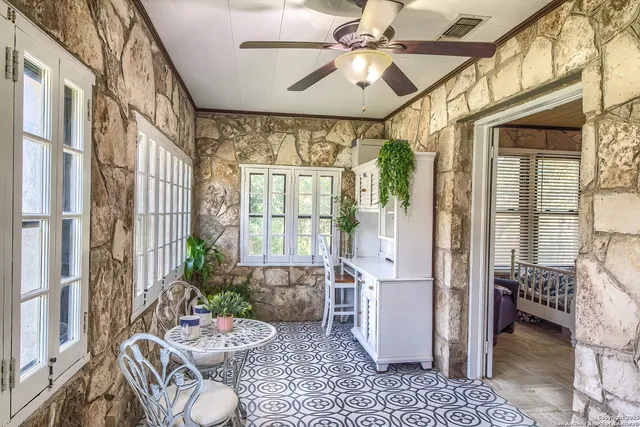 $532,000 | 6986 County Road 271, Mico, TX 78056