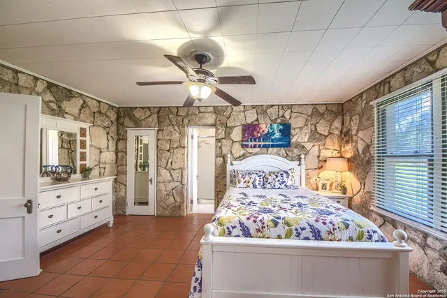 $532,000 | 6986 County Road 271, Mico, TX 78056