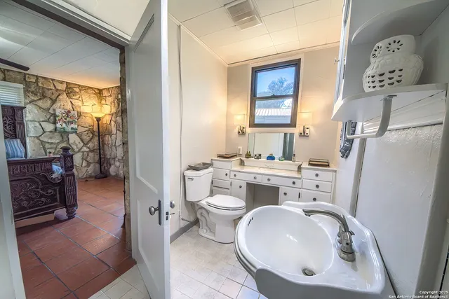 $532,000 | 6986 County Road 271, Mico, TX 78056