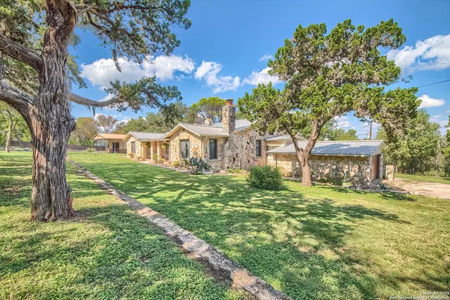 $532,000 | 6986 County Road 271, Mico, TX 78056