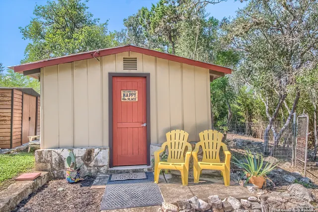 $532,000 | 6986 County Road 271, Mico, TX 78056