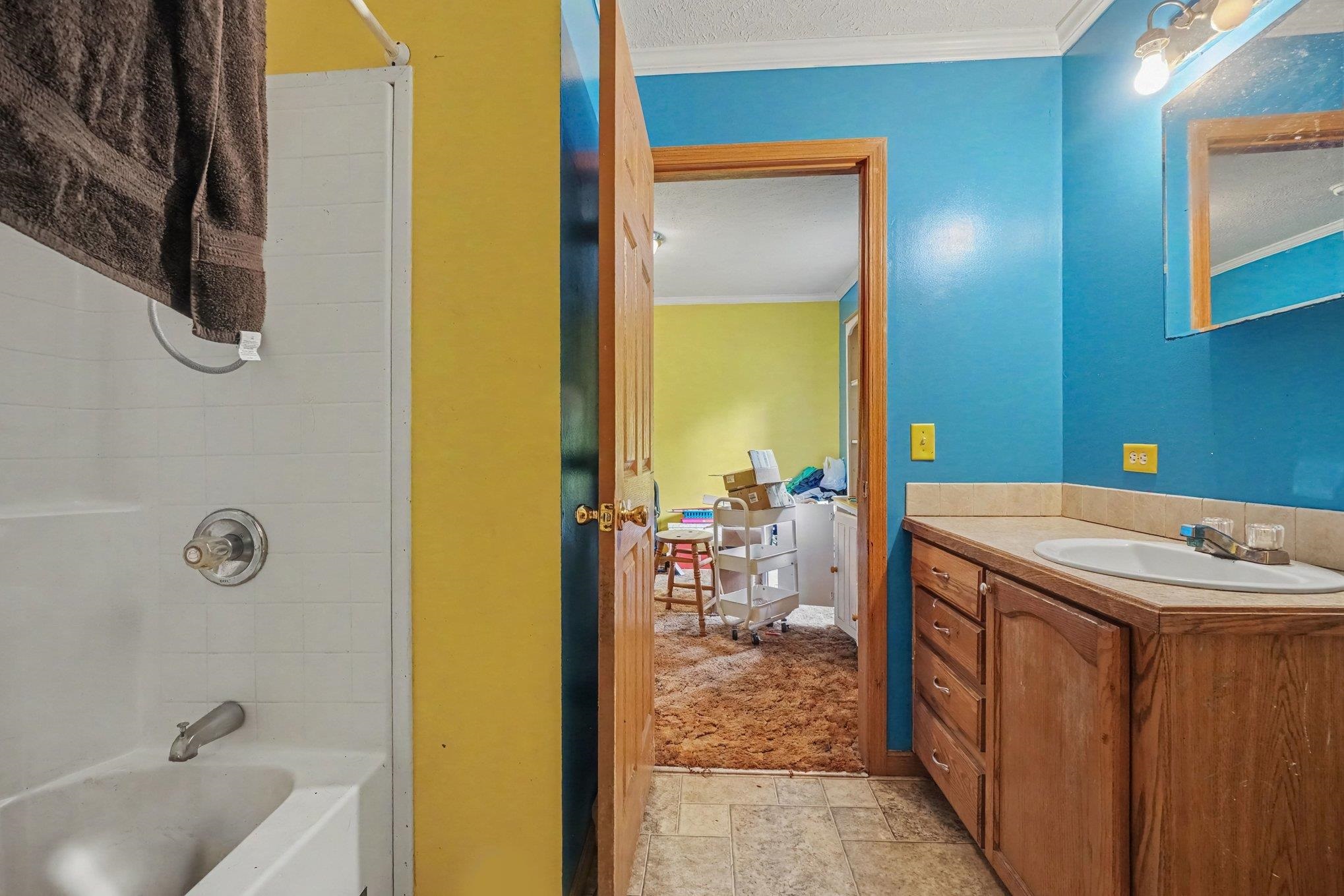 4160 South Geneva Road St. Louis, MI 48880 - Photo 11 of 23 1950004-5df39134-8a84-4130-a55d-f80ef57ac5e5.JPG