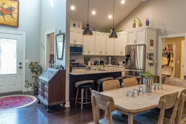 $697,000 | 3782 East Regents Court, Bloomington, IN 47401