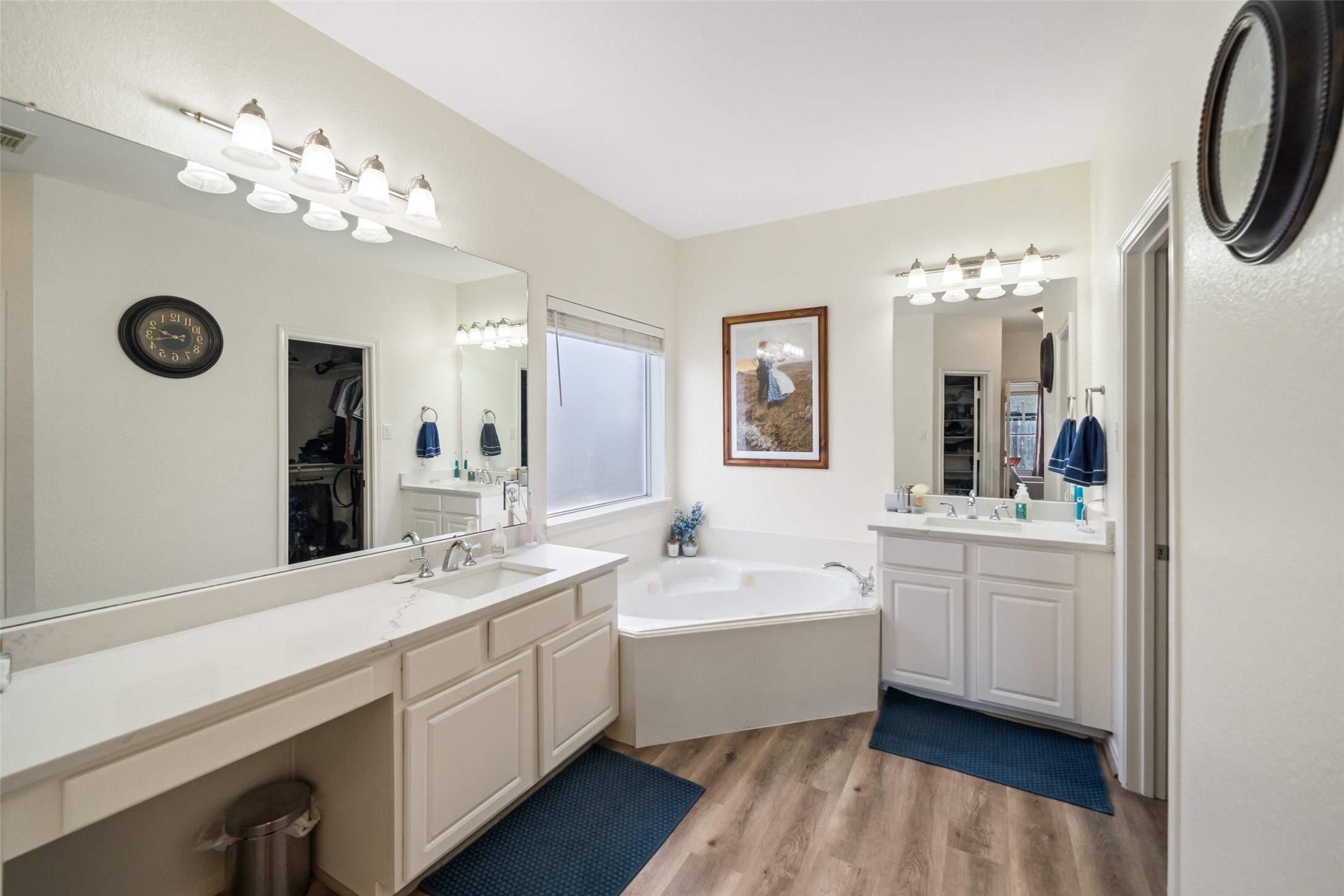 6010 Foxland Court Spring, TX 77379 - Photo 18 of 43 The primary bath also had two separate sinks.