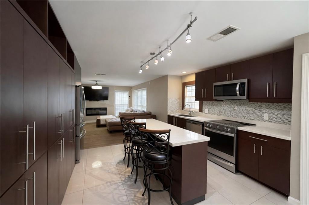 2425 Harbin Springs Cove Dacula, GA 30019 - Photo 4 of 26