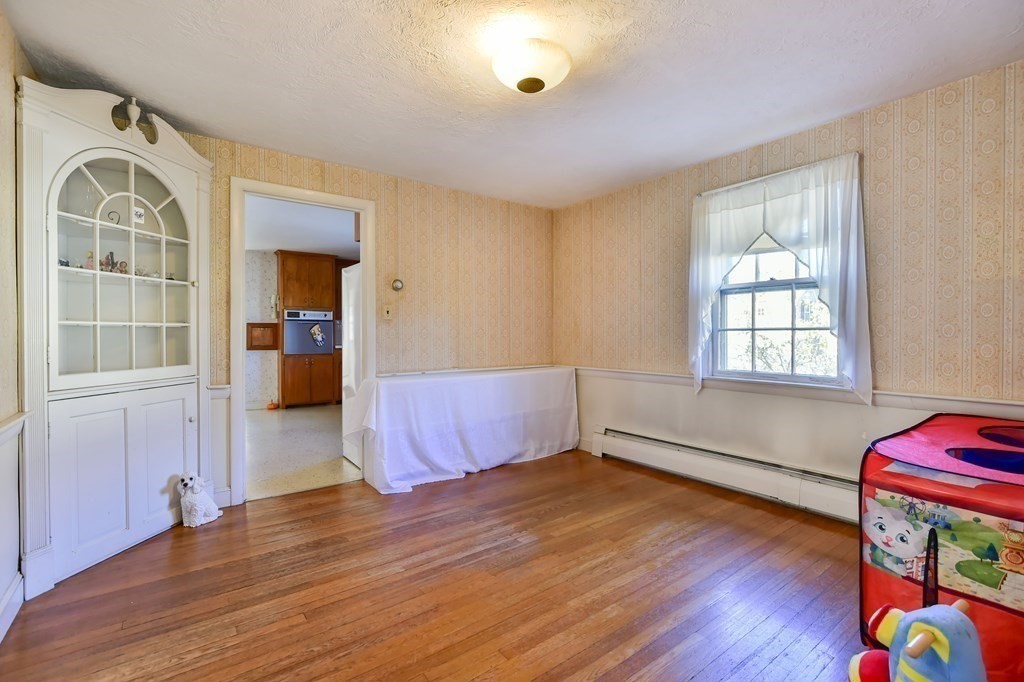 4 Robin Road Reading, MA 01867 - Photo 15 of 22