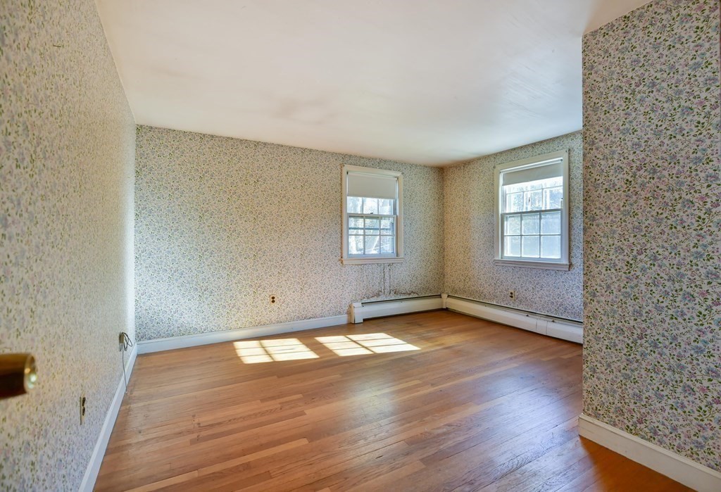 4 Robin Road Reading, MA 01867 - Photo 17 of 22